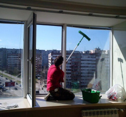 Мытье окон в однокомнатной квартире Пурпе